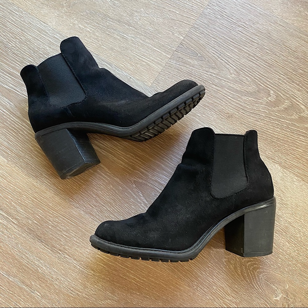 Black Ankle Heeled Boots/Booties